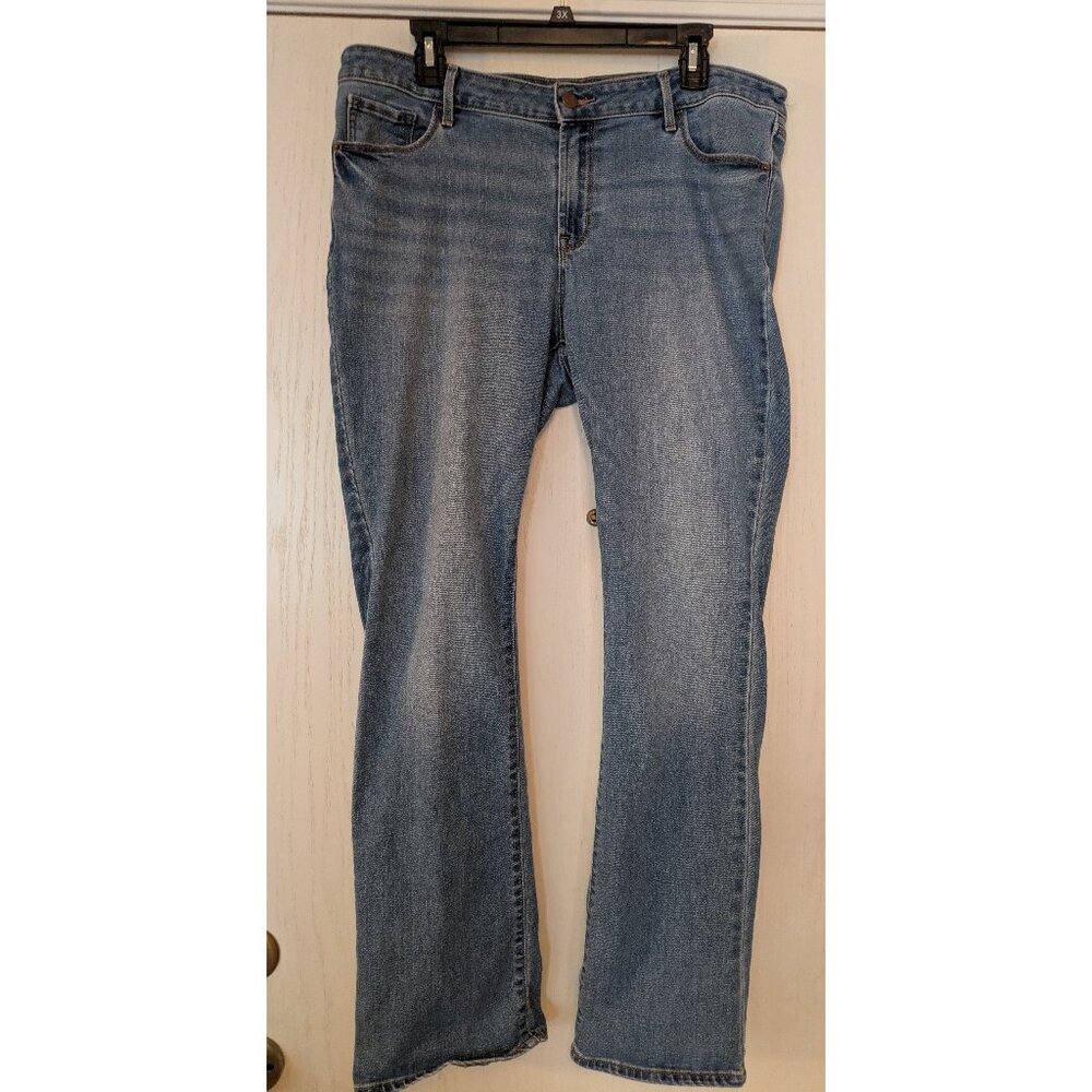 Old Navy Mid-Rise Kicker Boot-Cut Jeans - Size 14